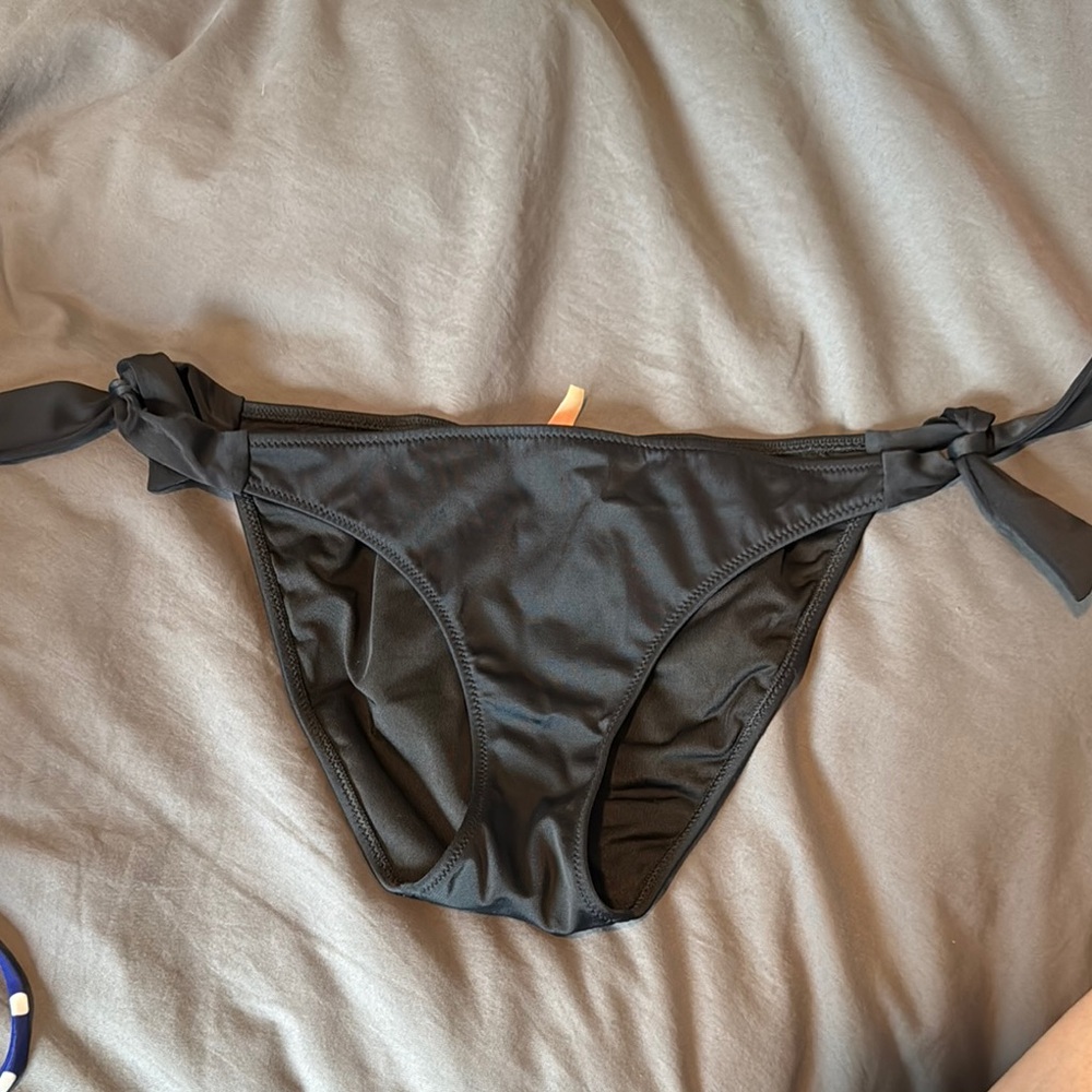 Victoria’s Secret Black Tie-Side Bikini Bottom
